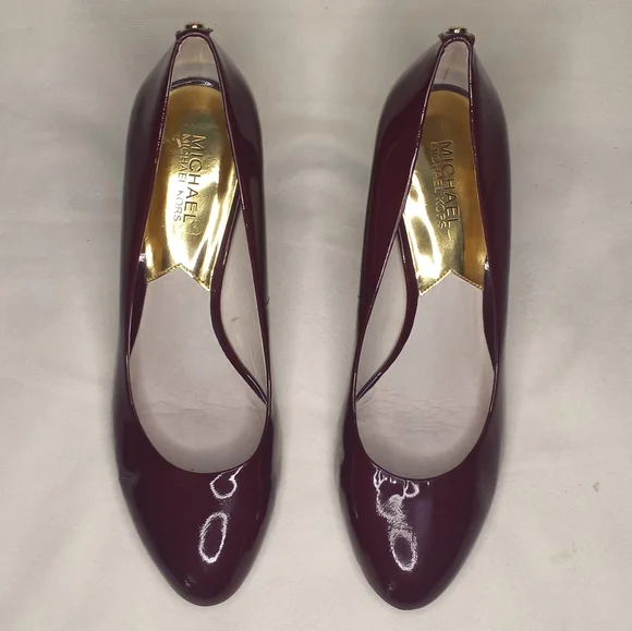 Micheal Kors Classic Burgundy Red Patent Leather Casual Pump NWOB 9.5 - Picture 3 of 9